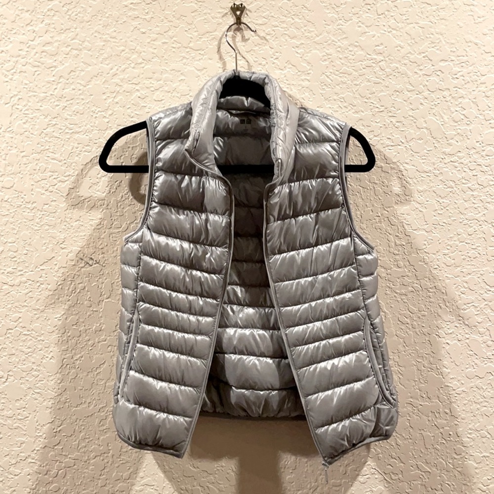 Uniqlo puffer vest